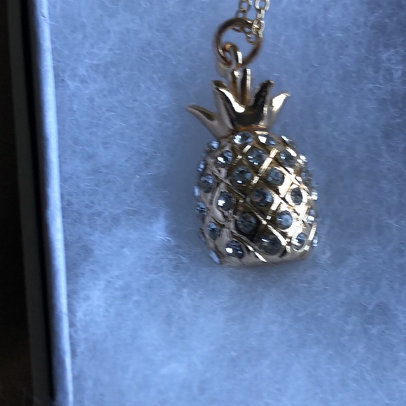 - Pineapple Necklace - Picture 7 of 7